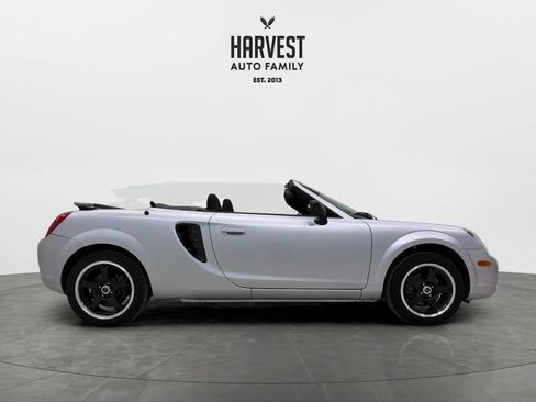 Used 2003 Toyota MR2 w/ Preferred Accessory Pkg RWD image 15