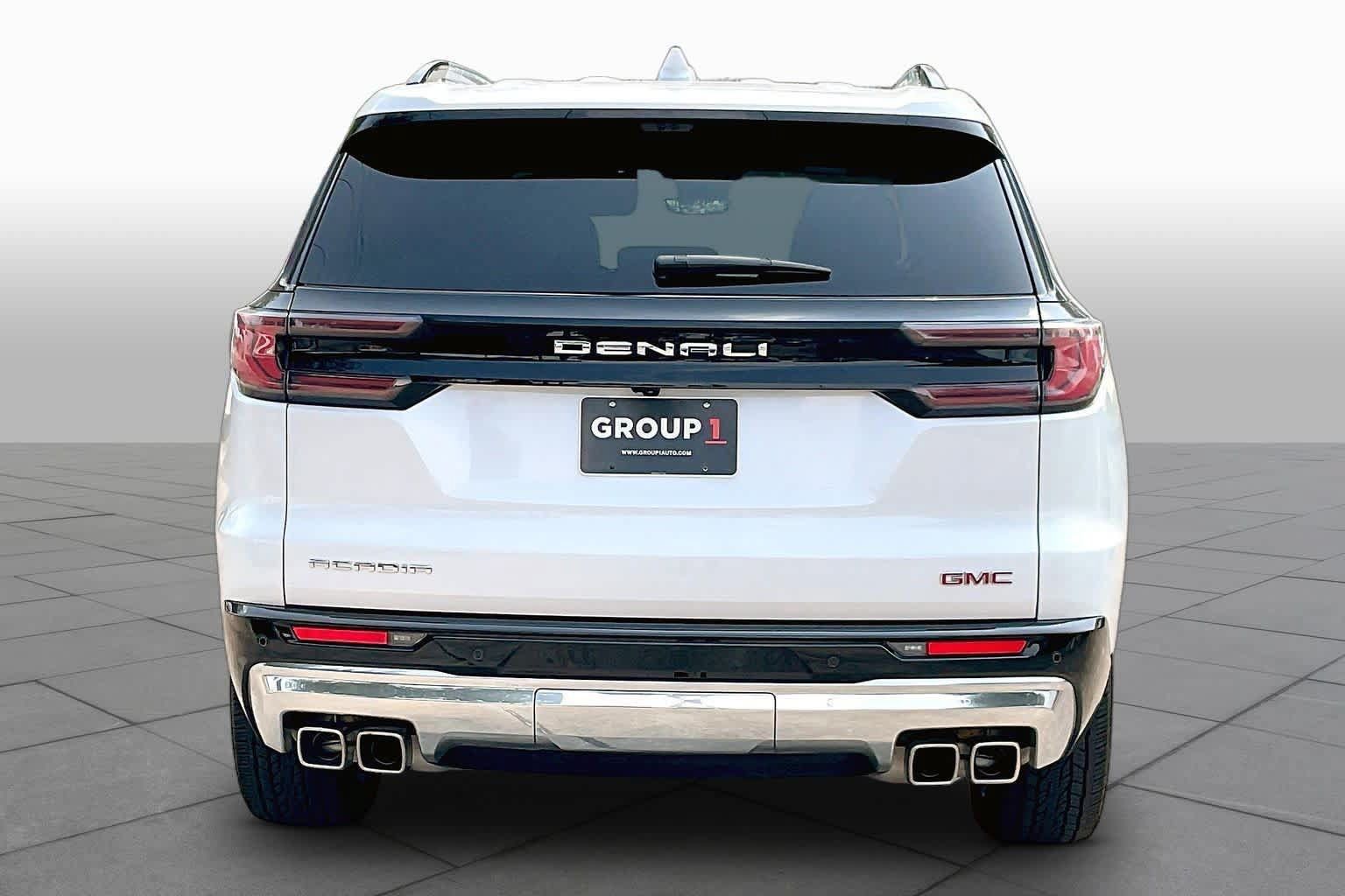 Used 2025 GMC Acadia Denali w/ Super Cruise Package FWD image 5