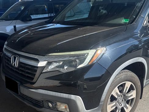Used 2017 Honda Ridgeline RTL-T image 2