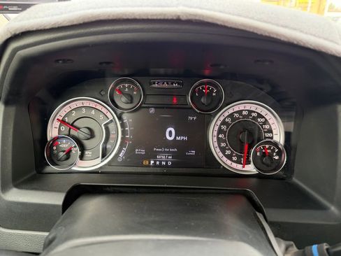 Used 2018 RAM 3500 SLT w/ Luxury Group image 21