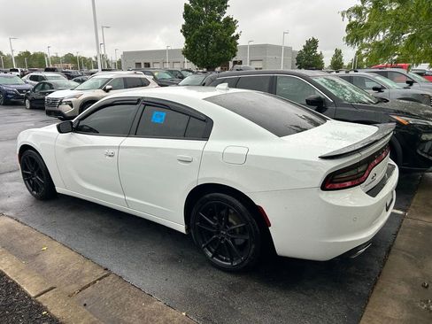 Used 2023 Dodge Charger SXT RWD image 3