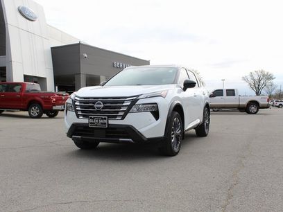 Used 2024 Nissan Rogue Platinum w/ Platinum Premium Package