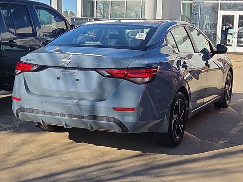 Used 2025 Nissan Sentra SV image 4