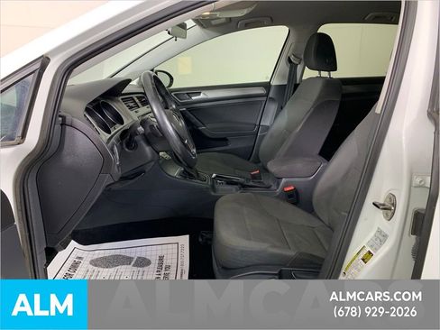 Used 2016 Volkswagen Golf S image 18