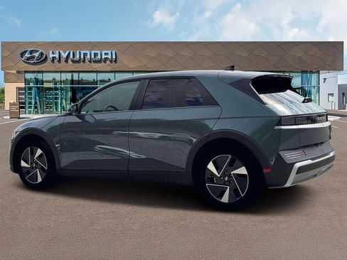 New 2026 Hyundai Ioniq 5 SE AWD/4WD image 4