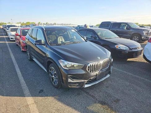 Used 2021 BMW X1 xDrive28i w/ Convenience Package AWD/4WD image 4