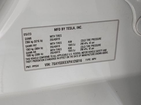 Used 2023 Tesla Model Y Long Range AWD/4WD image 37