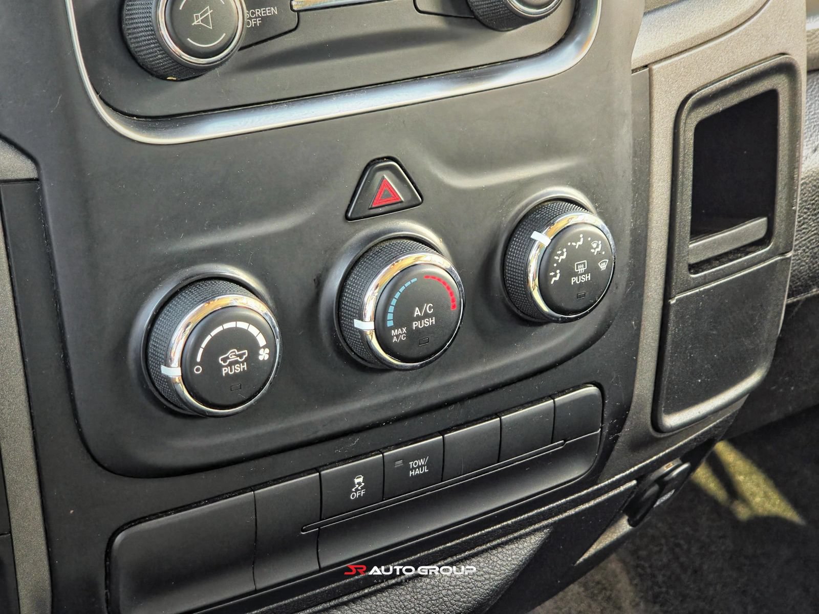 Used 2016 RAM 1500 Express RWD image 22