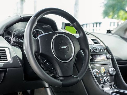 Used 2013 Aston Martin DB9 Coupe RWD image 32