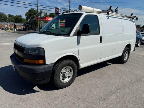 Used 2020 Chevrolet Express 2500 w/ Safety Package RWD image 5