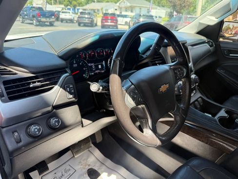 Used 2018 Chevrolet Tahoe LT w/ LT Signature Package AWD/4WD image 16
