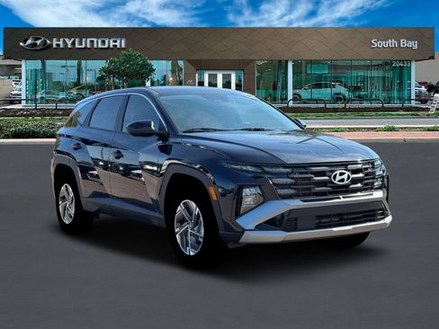 New 2026 Hyundai Tucson Blue SE image 11