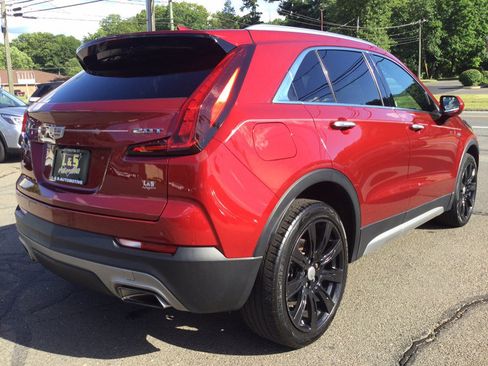 Used 2019 Cadillac XT4 Premium Luxury AWD/4WD image 8