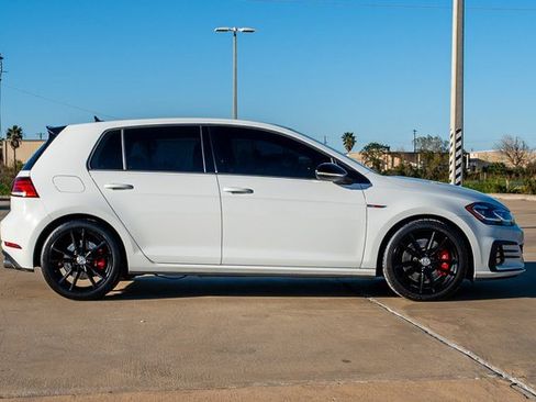 Used 2021 Volkswagen GTI SE image 4