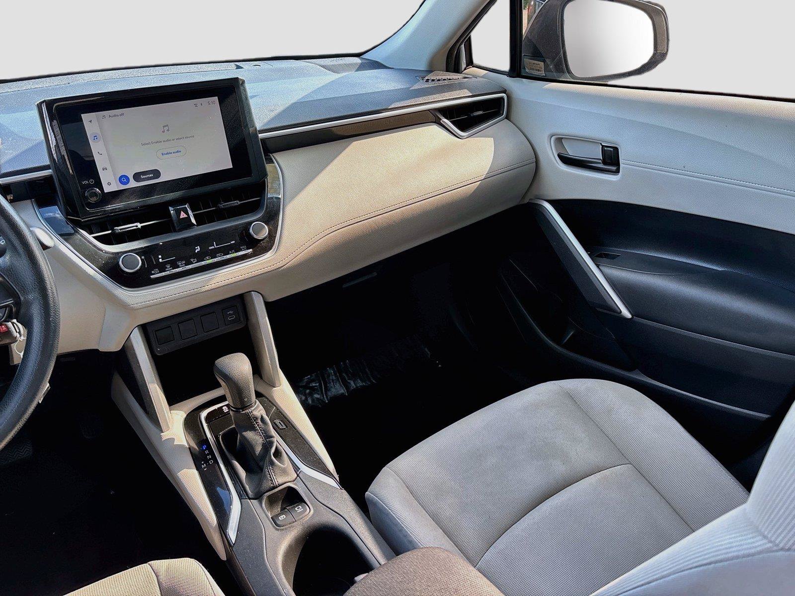 Used 2023 Toyota Corolla Cross L FWD image 21