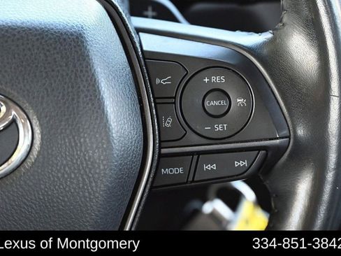 Used 2023 Toyota Camry SE image 16