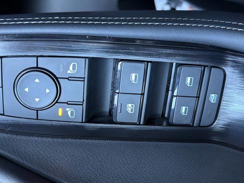 New 2026 Nissan Rogue SV image 24