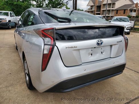 Used 2018 Toyota Prius Two w/ Prius Two Safety Plus Package FWD image 13