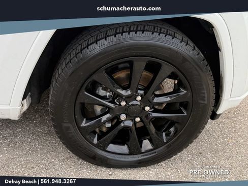 Used 2019 Jeep Grand Cherokee Altitude RWD image 18