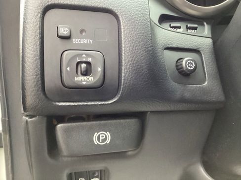 Used 2006 Lexus SC 430 Convertible image 21