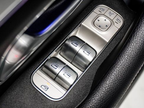 Used 2025 Mercedes-Benz GLS 450 4MATIC image 26