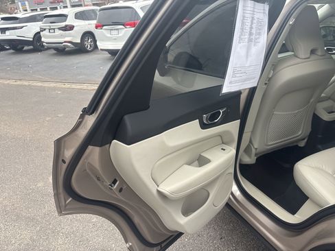 Used 2025 Volvo XC60 T8 Plus w/ Protection Package Premier image 23