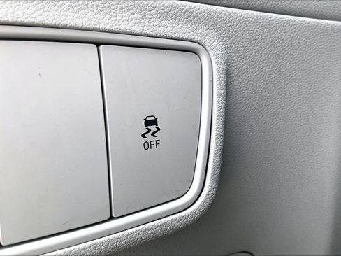 Used 2022 Hyundai Tucson SE image 33