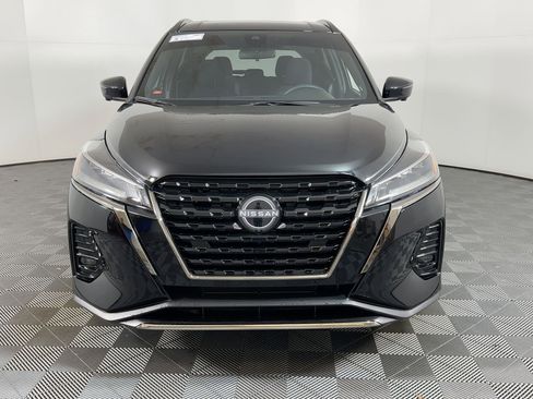 Used 2024 Nissan Kicks SR image 4