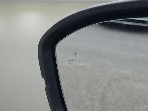 New 2025 Nissan Pathfinder SV image 5