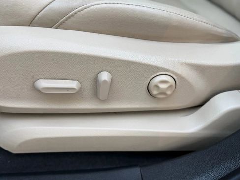 Used 2017 Buick Envision Essence image 45