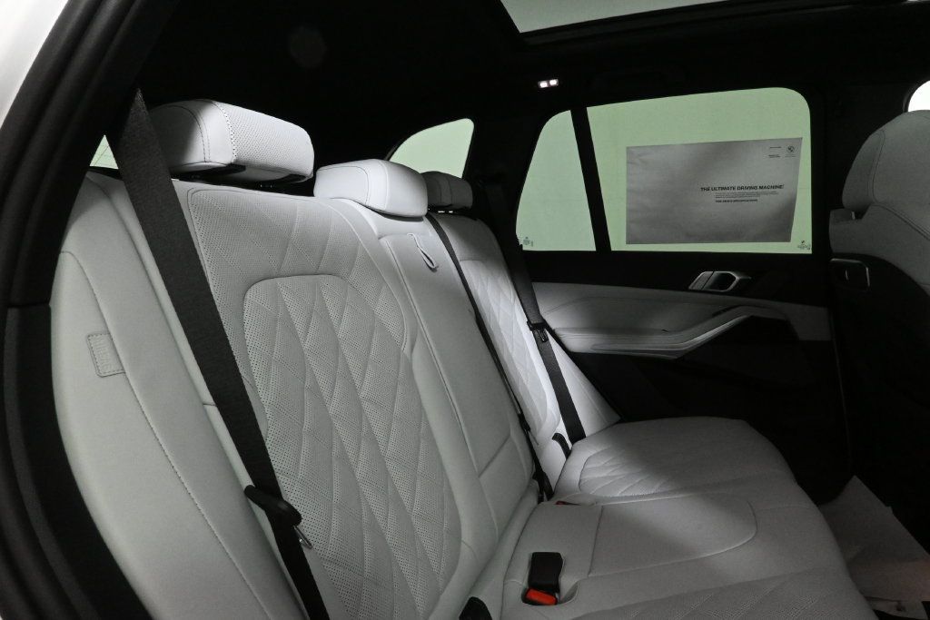 Used 2026 BMW X5 xDrive50e w/ M Sport Package AWD/4WD image 37