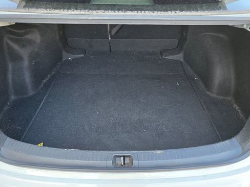 Used 2021 Toyota Corolla LE image 21