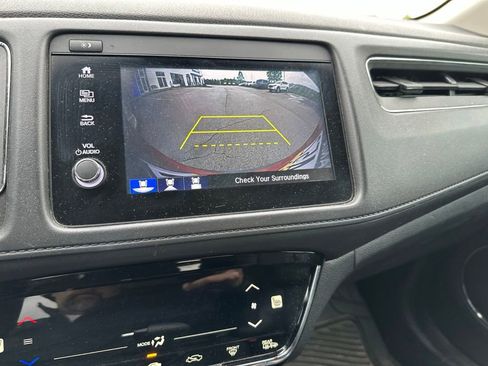 Used 2020 Honda HR-V EX-L image 9