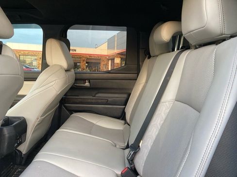 Used 2024 Toyota Tacoma Limited w/ Limited Package (LT) image 10