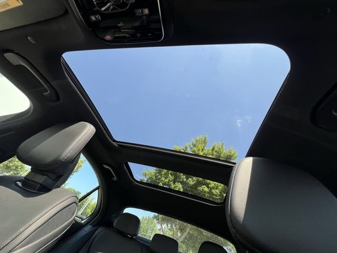 Certified 2025 Mercedes-Benz C 300 4MATIC Sedan image 28