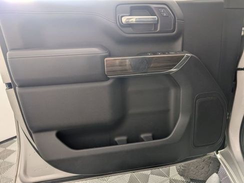 Used 2022 Chevrolet Silverado 2500 LT w/ Convenience Package image 10