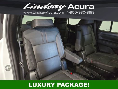 Used 2024 Chevrolet Tahoe RST w/ RST Performance Edition AWD/4WD image 8