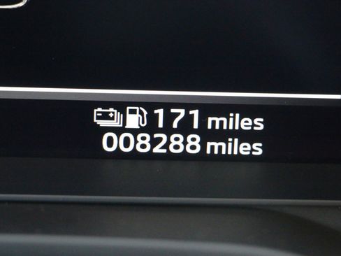 Used 2023 Mitsubishi Outlander SE image 31