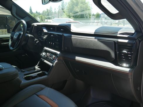 Used 2025 GMC Sierra 2500 AT4 AWD/4WD image 27