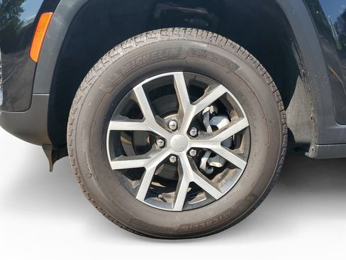 Used 2024 Jeep Grand Cherokee Limited AWD/4WD image 30