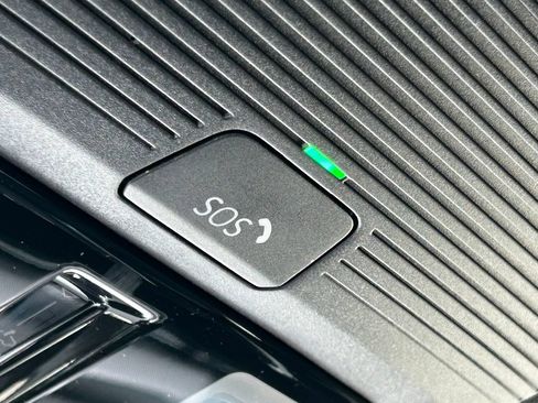 New 2026 Volkswagen Golf AWD/4WD image 32