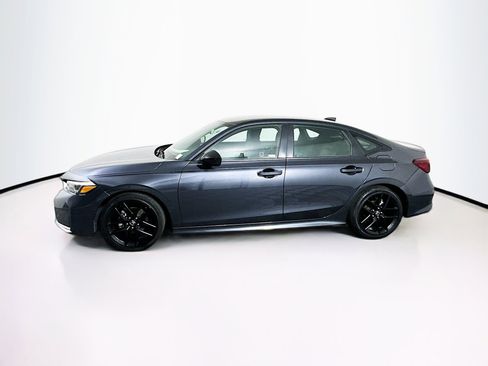 Used 2025 Honda Civic Sport image 4