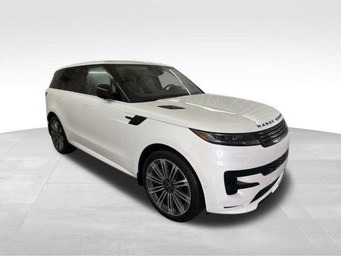 Used 2024 Land Rover Range Rover Sport Dynamic SE AWD/4WD image 3