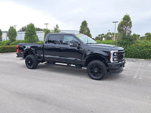 Certified 2024 Ford F250 Lariat w/ Black Appearance Package image 31