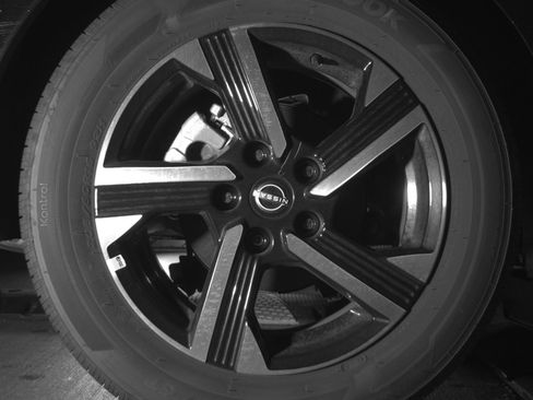 Used 2025 Nissan Sentra SV FWD image 15
