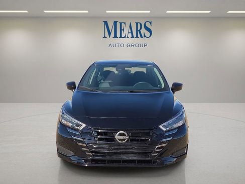 Used 2025 Nissan Versa SV image 8