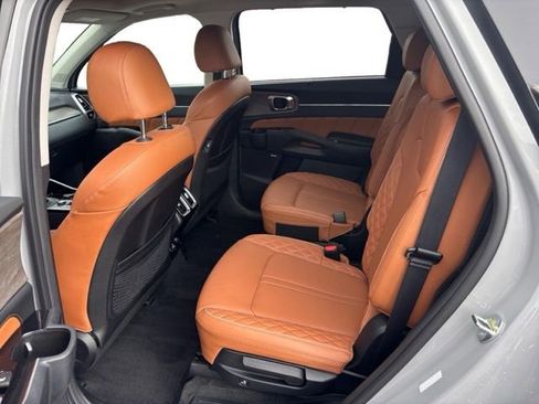 Certified 2023 Kia Sorento SX Prestige image 12