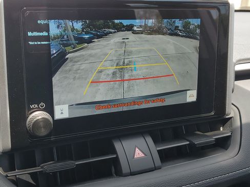 Certified 2025 Toyota RAV4 XLE FWD image 28