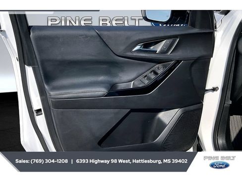 Used 2025 Chevrolet Equinox LT w/ Safety and Technology Package AWD/4WD image 17