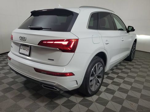 Used 2023 Audi Q5 2.0T Premium Plus w/ Premium Plus Package AWD/4WD image 6